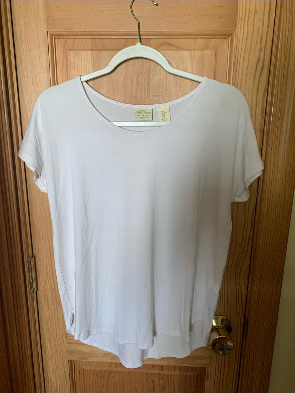 🌥️ Basic Women's White Scoop Neck Tee 🌥️